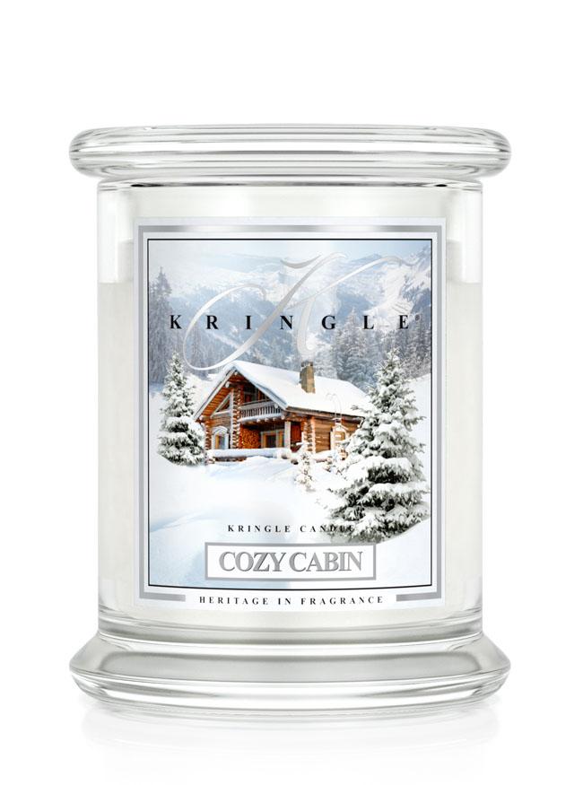 Kringle Candle COSY CABIN średnia świeca zapachowa z 2 knotami (411 g)