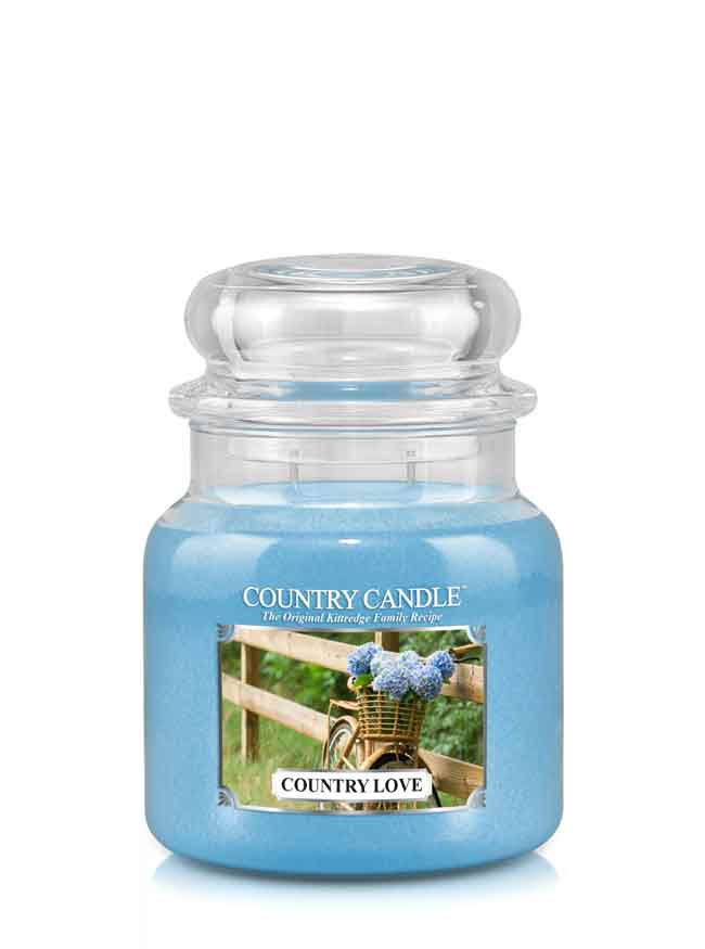 Country Candle Country Love średnia świeca zapachowa z 2 knotami (453 g)