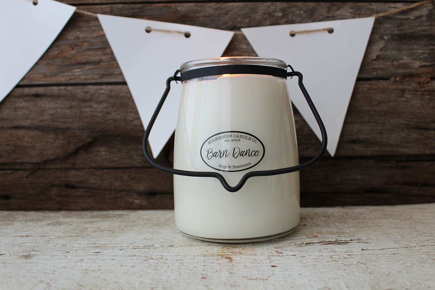 MILKHOUSE CANDLE Barn Dance świeca zapachowa BUTTER JAR (624 g)