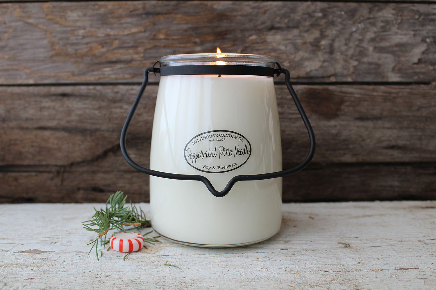 MILKHOUSE CANDLE Świeca zapachowa Peppermint Pine Needle BUTTER JAR (624 g)