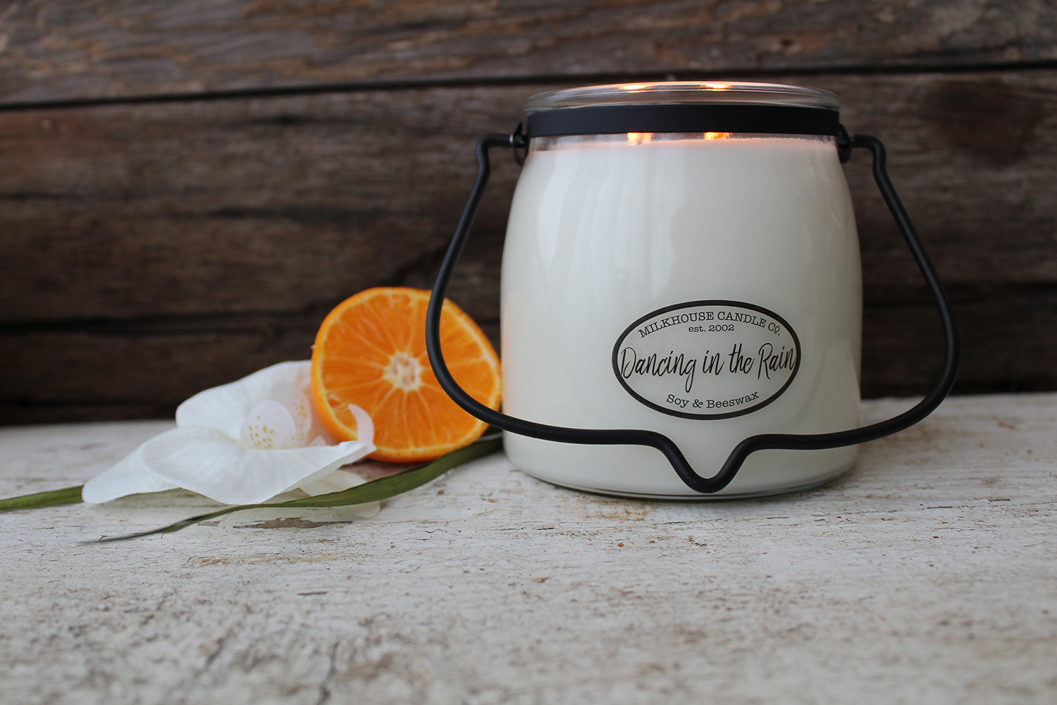 MILKHOUSE CANDLE Dancing in the Rain świeca zapachowa BUTTER JAR 2 knoty (454 g)