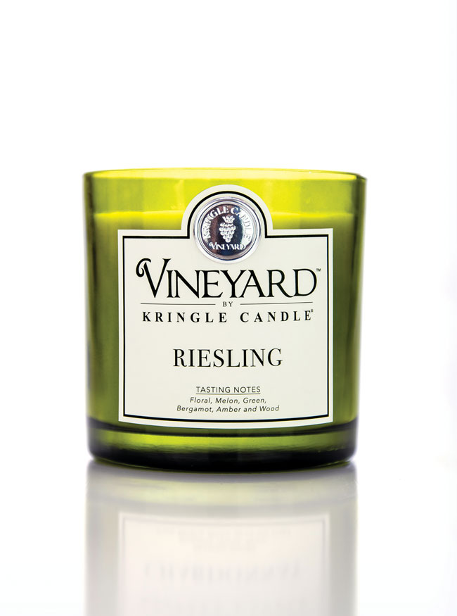 Kringle Candle VINEYARD Riesling świeca zapachowa z 4 knotami (737 g)